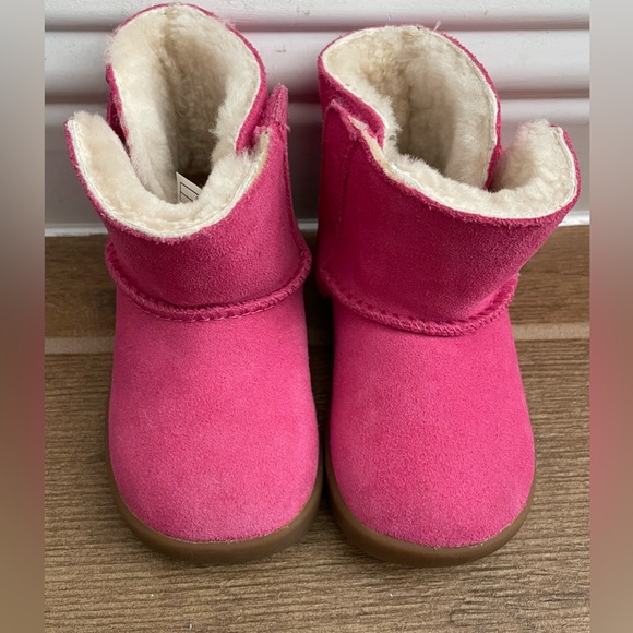 UGG Toddler Girl Pink Size 04/05 Keelan Boots - Picture 7 of 16